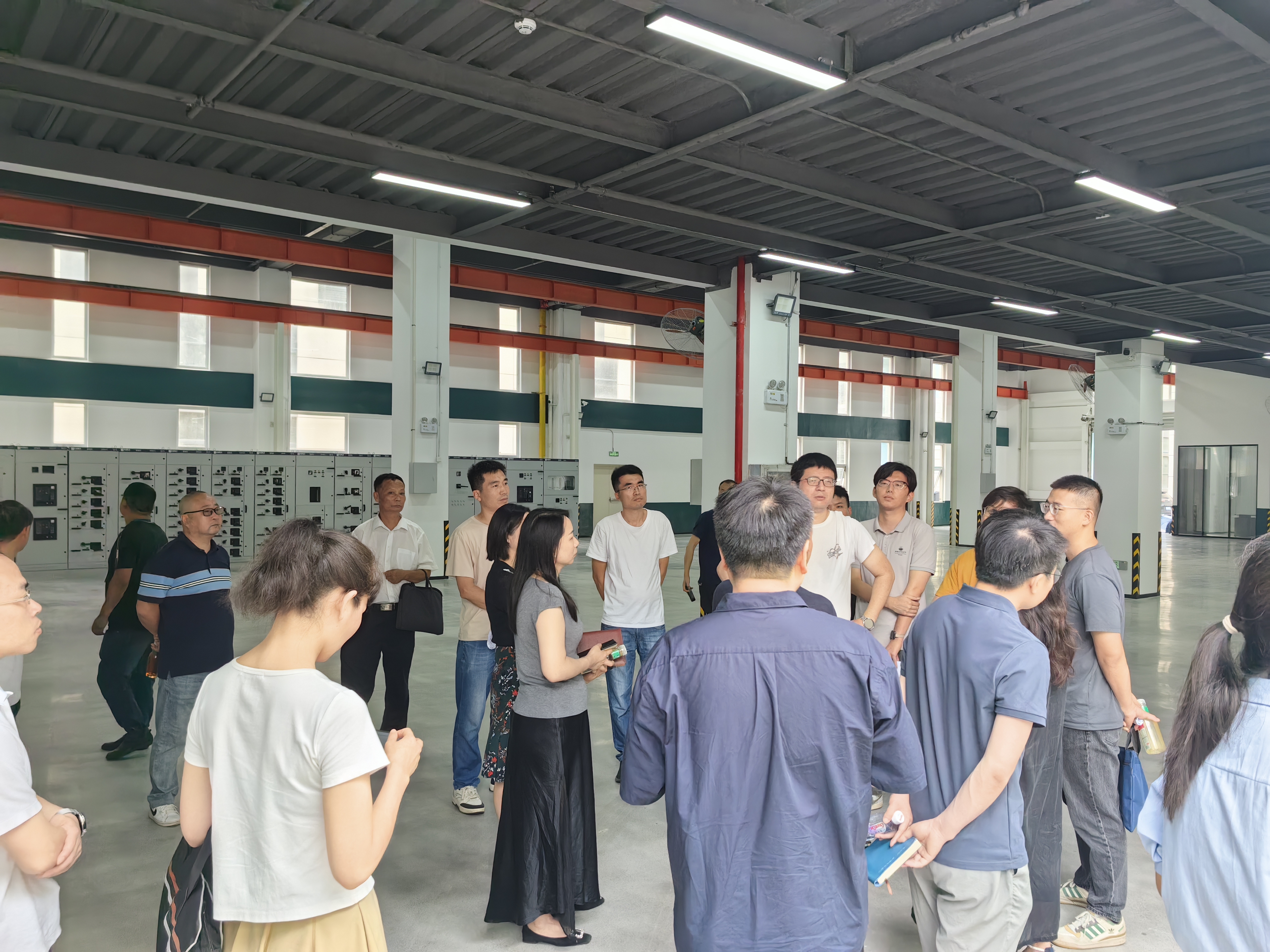 江夏區(qū)多部門聯(lián)合考察金地威新入園企業(yè),助力企業(yè)高質量發(fā)展 江夏區(qū)多部門聯(lián)合考察金地威新入園企業(yè),助力企業(yè)高質量發(fā)展